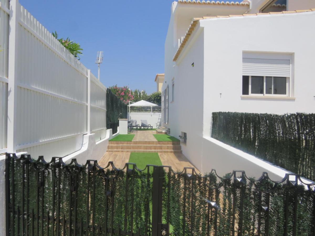 Moradia Geminada V2- Piscina Privada Villa Quarteira Ngoại thất bức ảnh